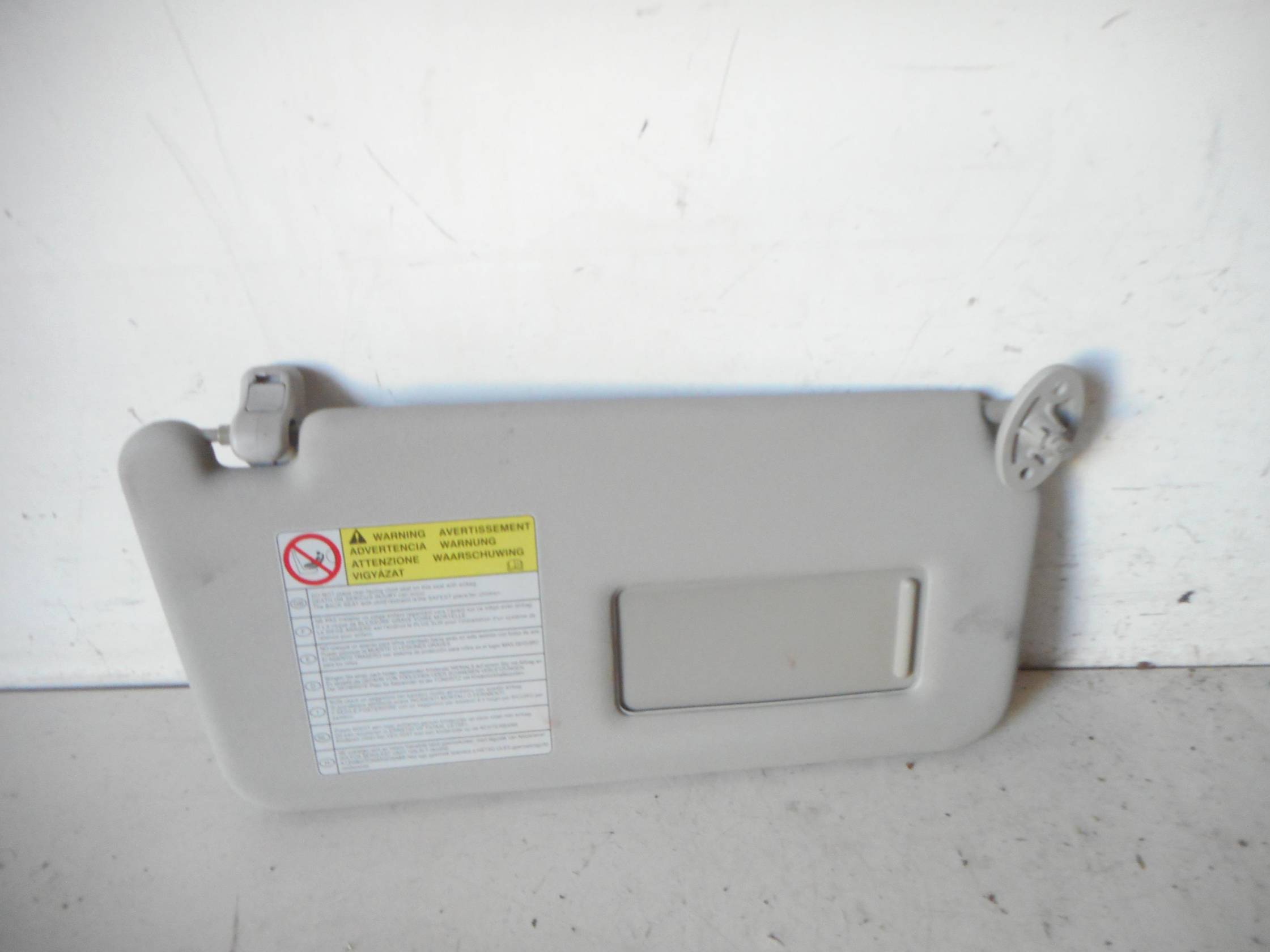 Aletta parasole parabrezza dx.